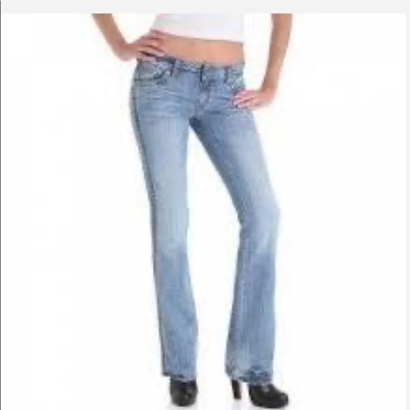 women's low rise wrangler jeans